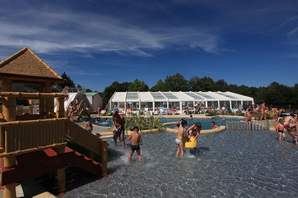 Camping La Roche Posay Vacances Hotel Bagian luar foto